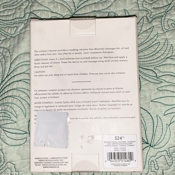 Auria Silicone Facial Cleanser - Picture 2 of 6